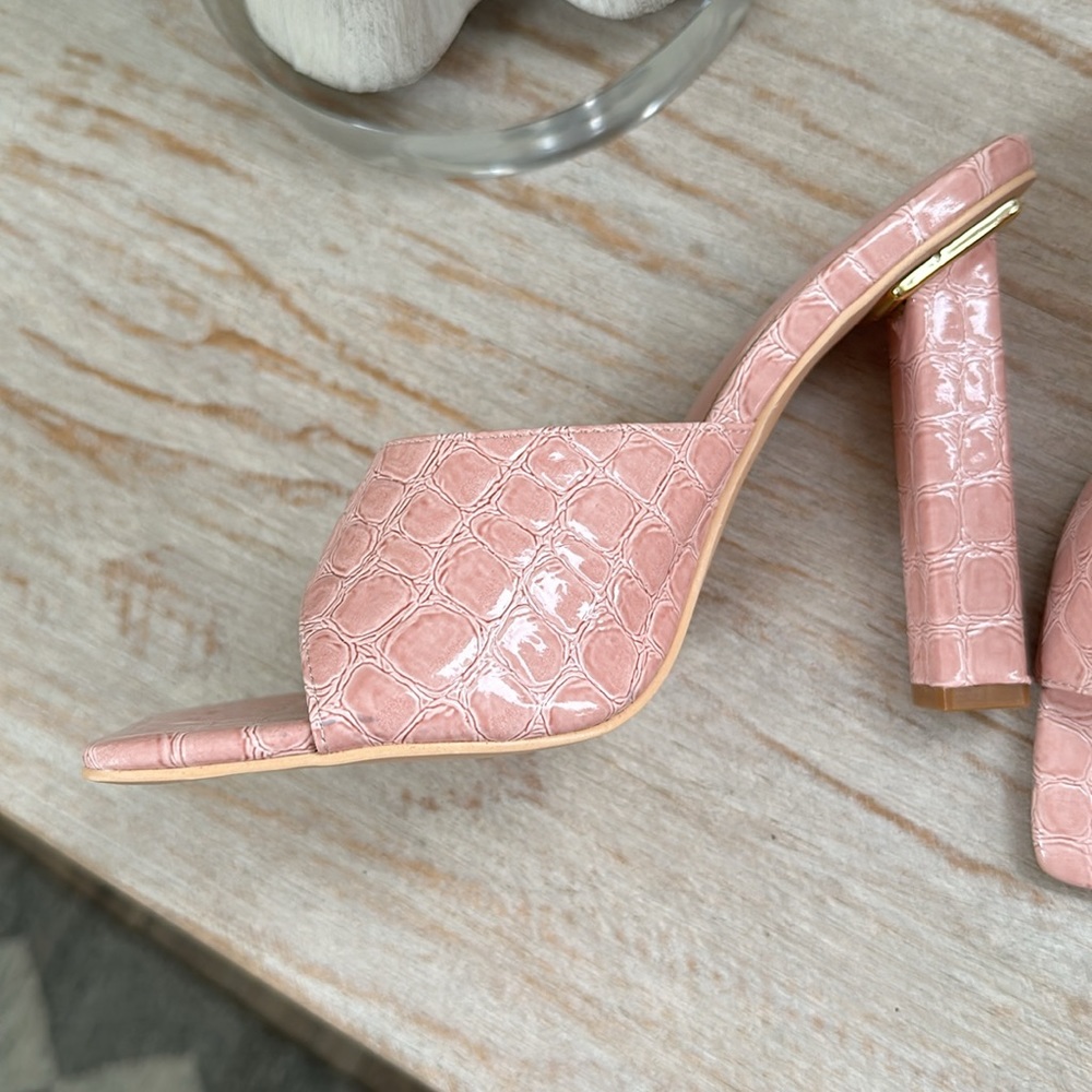 REVOLVE - Superdown - Pink heels - NEW - Picture 3 of 8
